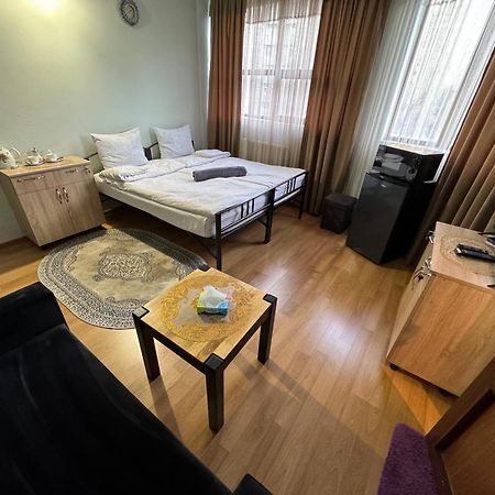 Alem Hotel Erévan Extérieur photo