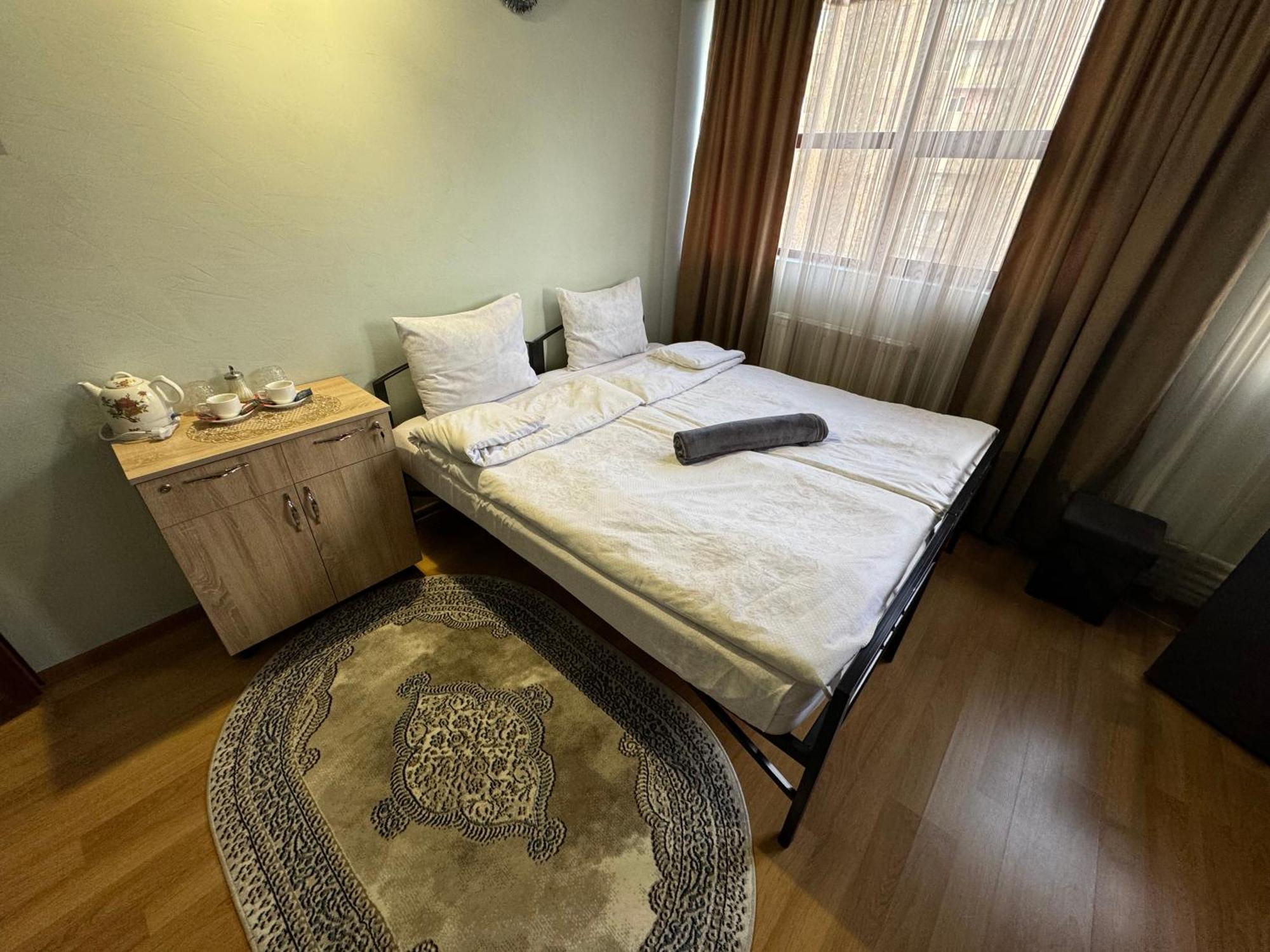 Alem Hotel Erévan Extérieur photo