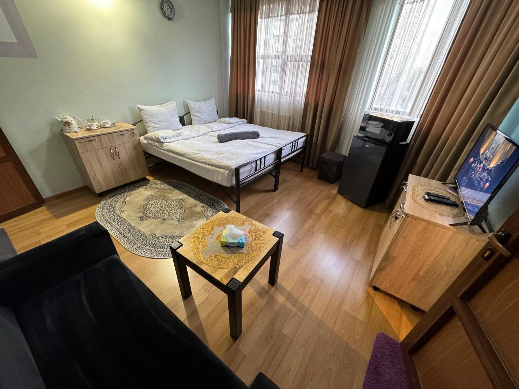Alem Hotel Erévan Extérieur photo