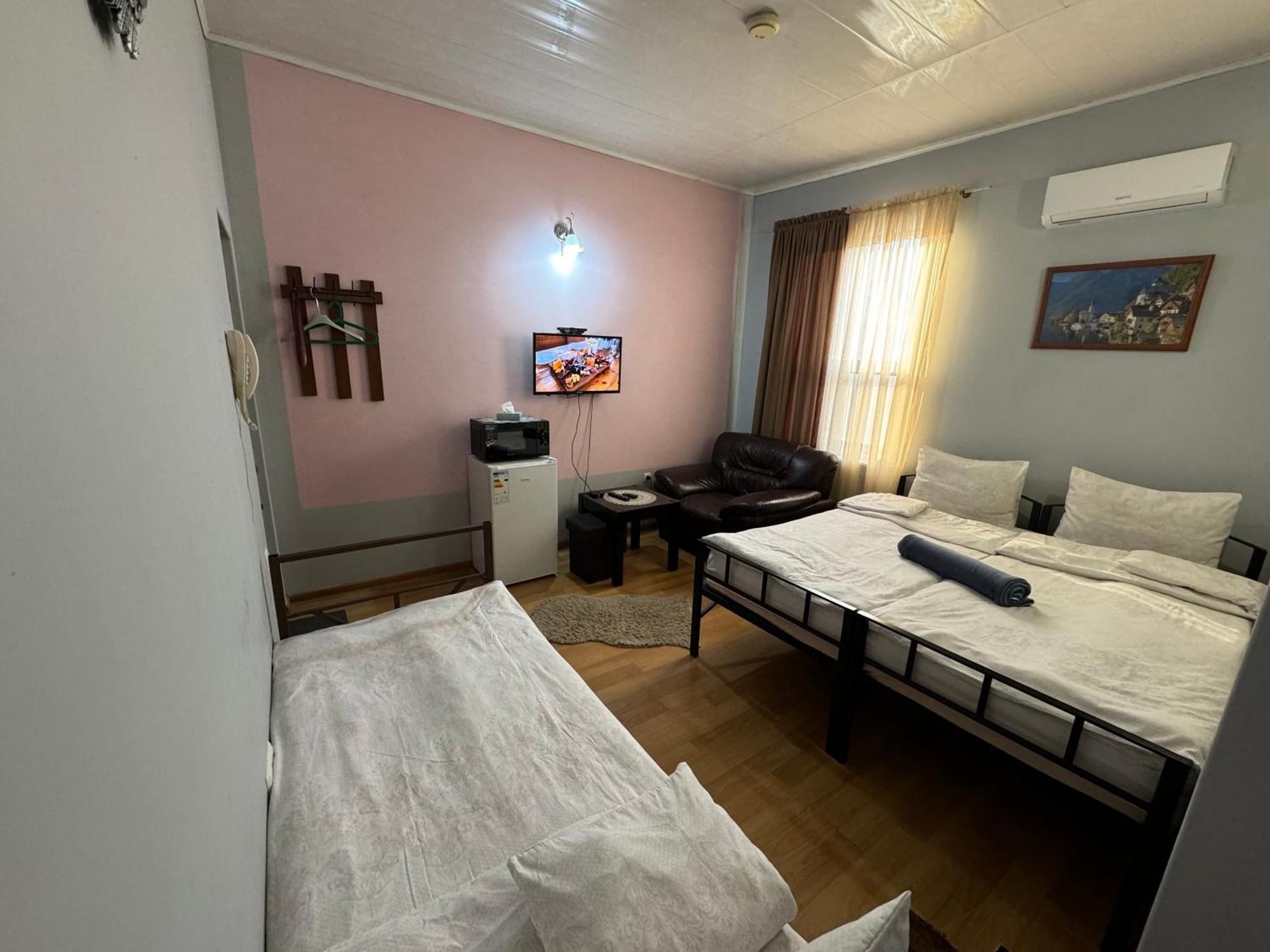 Alem Hotel Erévan Extérieur photo